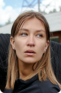 Lara B.